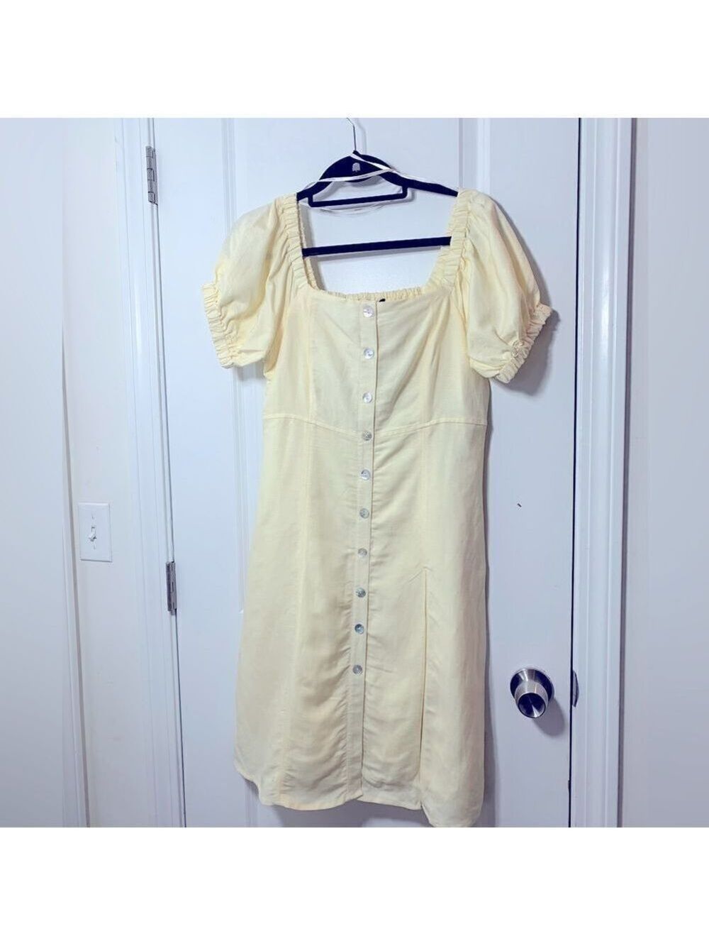 NWT Forever 21 Yellow Button Down Short Sleeved Midi Dress with slit size M